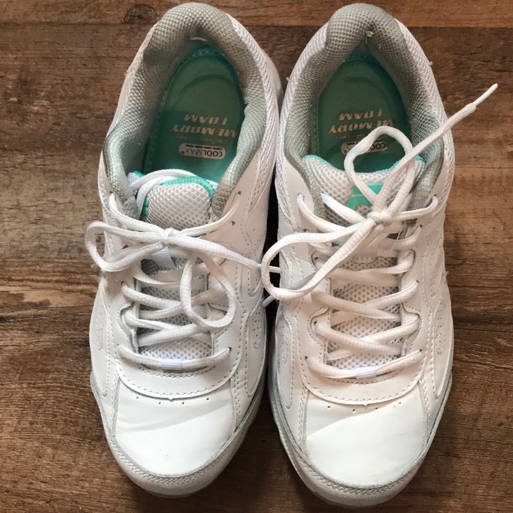 Fila CoolMax athletic shoe